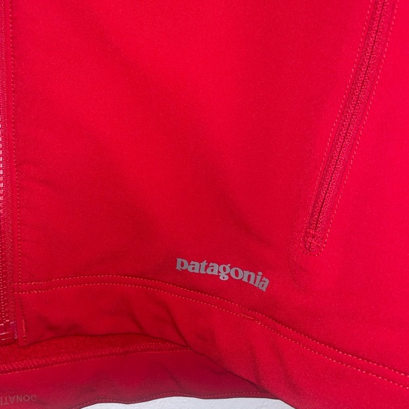 Men's Patagonia Red and Black Jacket Size Large - Picture 4 of 13